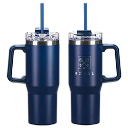 Close-up of Maestro 30 oz straw lid, custom branded promotional insulated travel tumbler detail