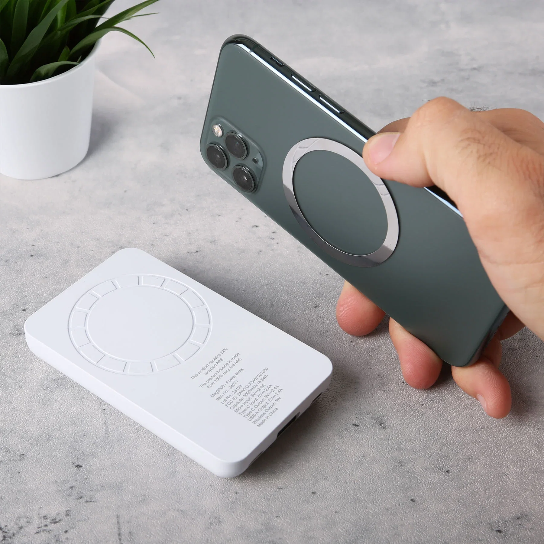 MAG5000 - Wireless Magnetic Powerbank — view 2