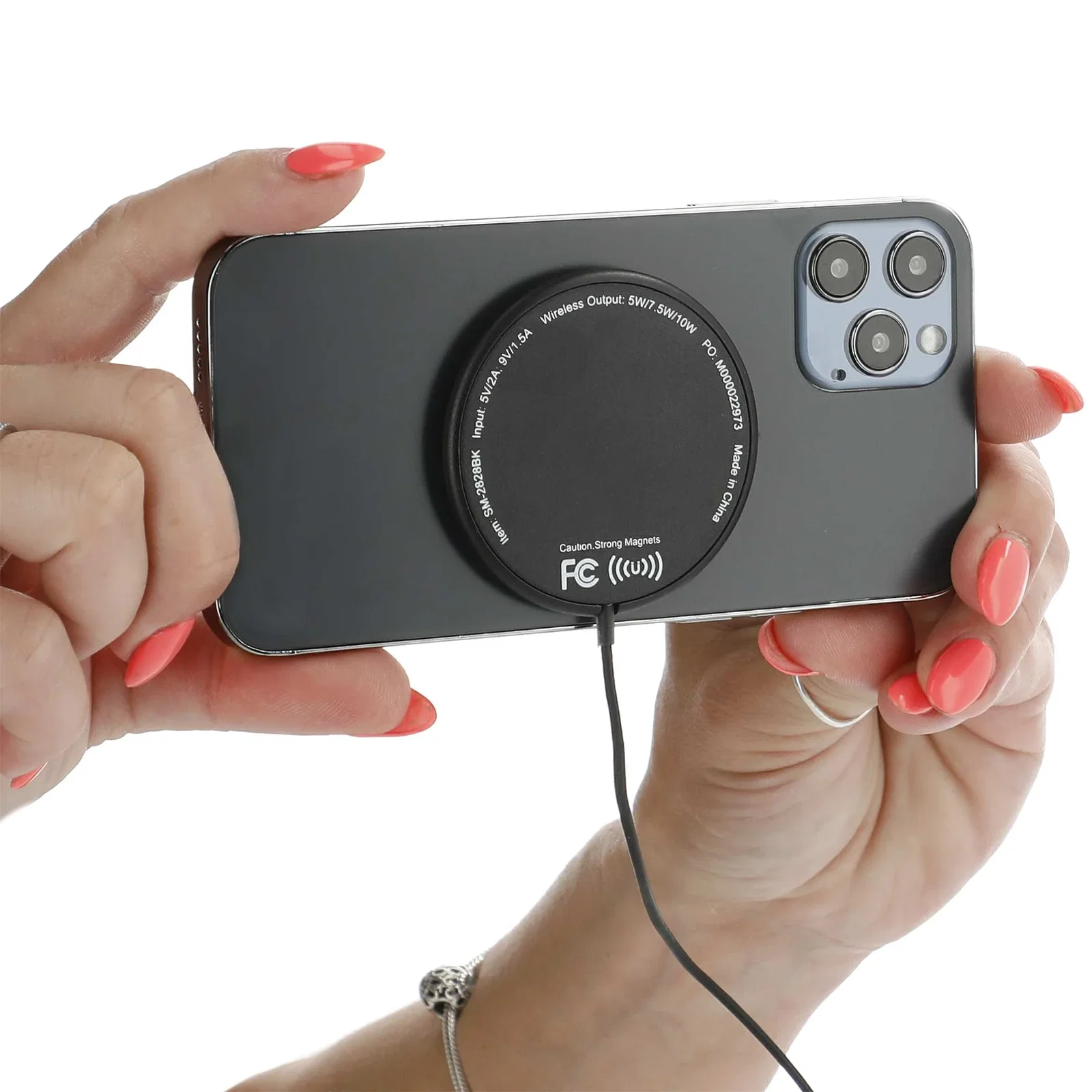 MagClick™ Fast Wireless Charging Pad — view 17