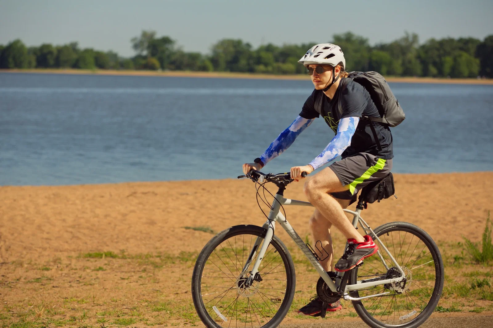 Microfiber Ice Sleeve - L/XL being worn
