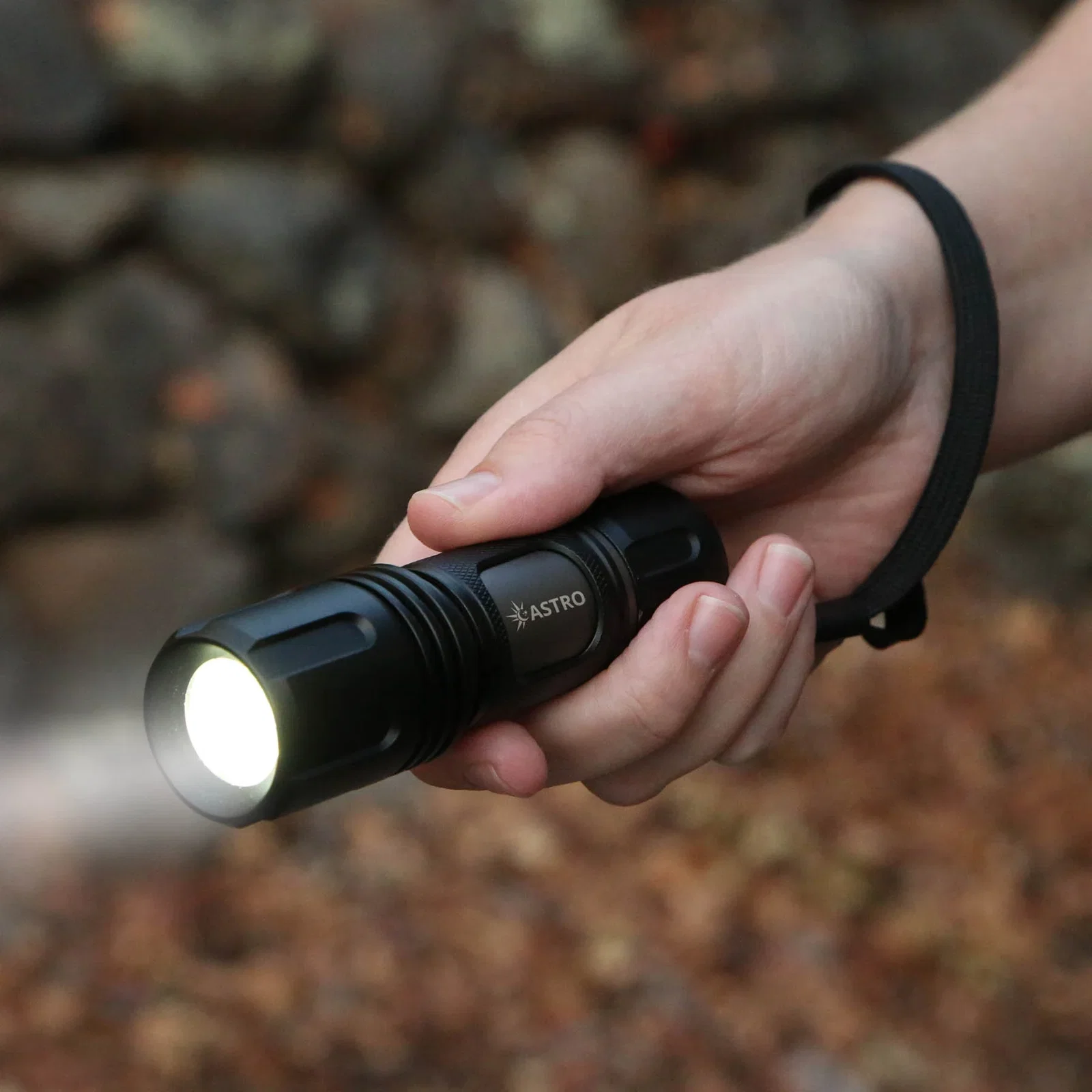 MiniZoom Tactical Flashlight — view 2