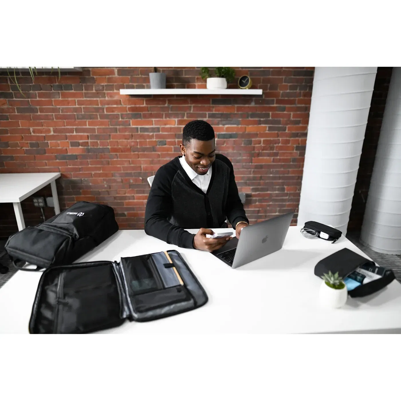 Mobile Professional Laptop Backpack — view 4