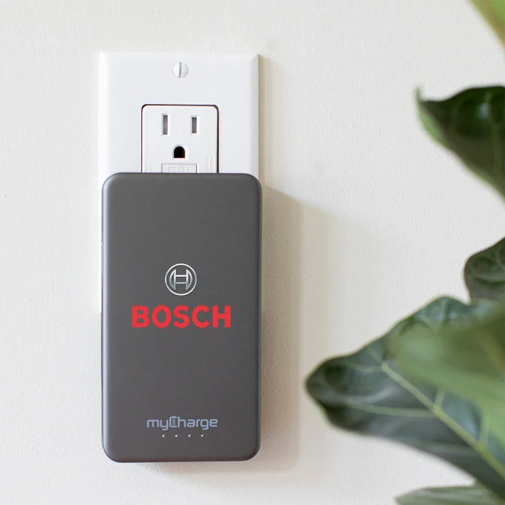 myCharge AMP Prong 5,000mAh Everything Built in Portable Charger — view 4