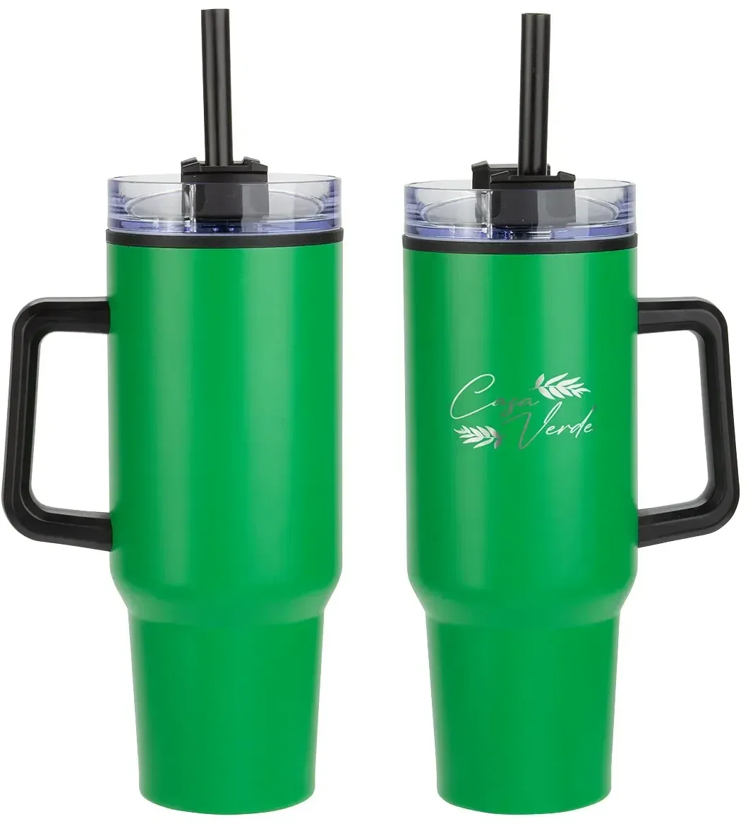 Custom Outpost 40 oz travel mug, top view of spill-resistant lid