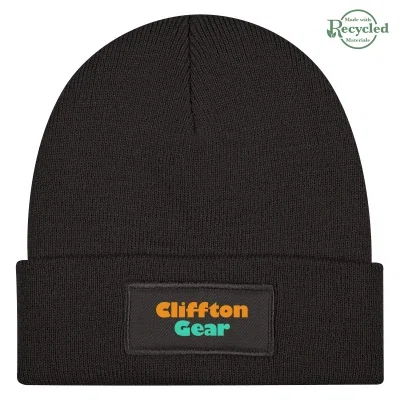 Forest green cap knitted from recycled polyester yarn