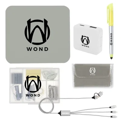 Portable office kit with a mouse pad and desk accessories