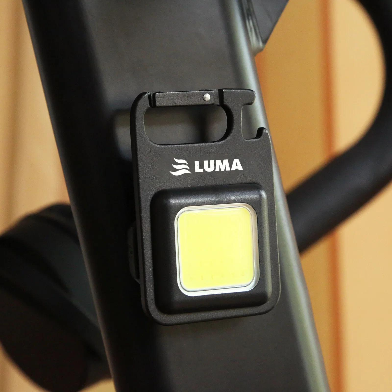 reNew Rechargeable Cob Magnetic Light — view 5