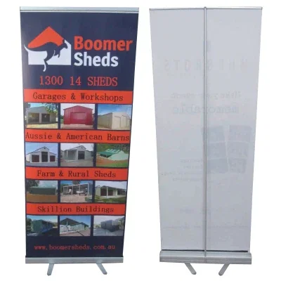 Base cassette that the satin banner retracts into