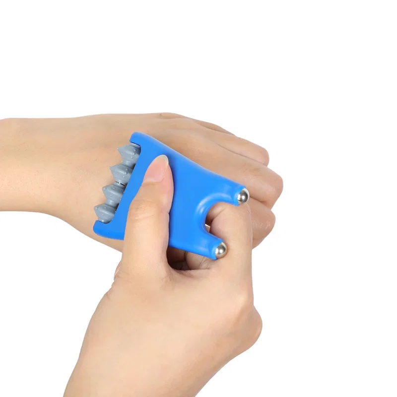 Promotional Rigger 2-in-1 Roller & Massager in use on the legs