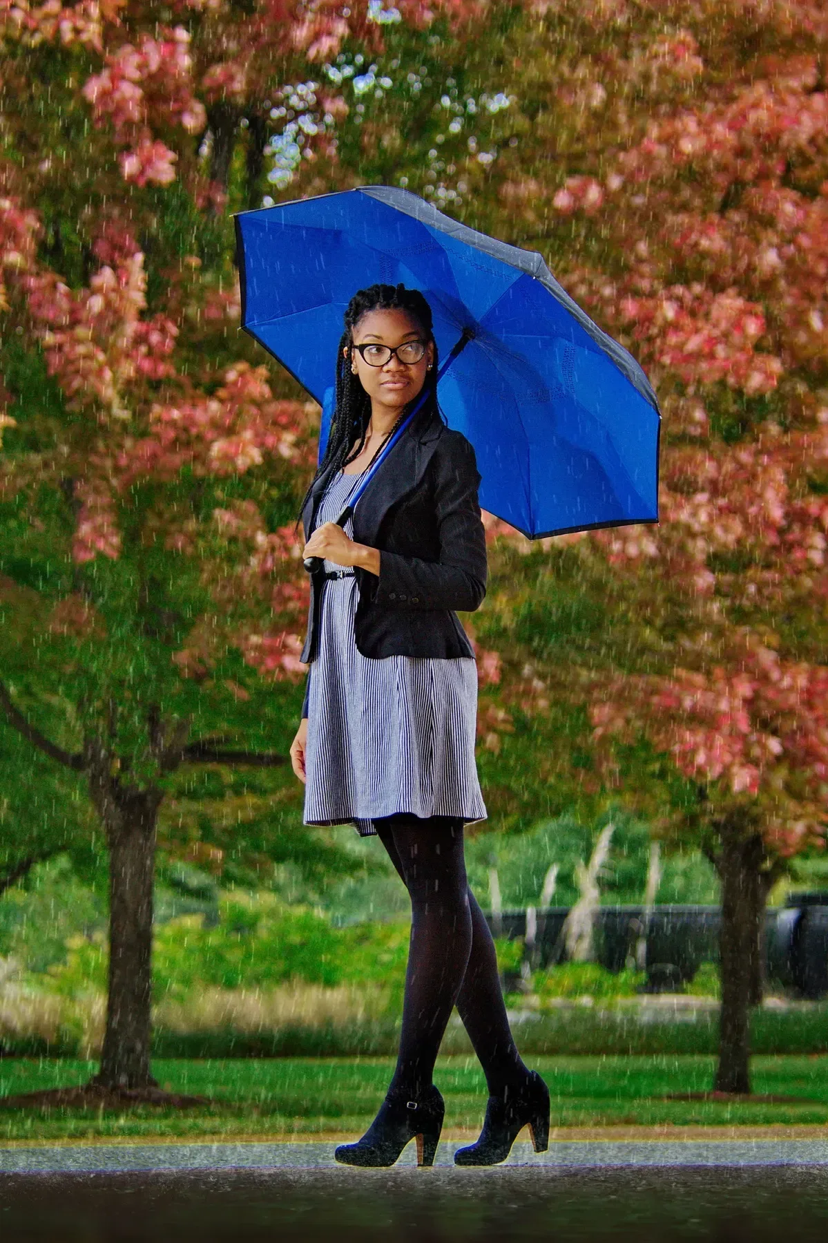Skyline Two-Tone Inversion Umbrella in use