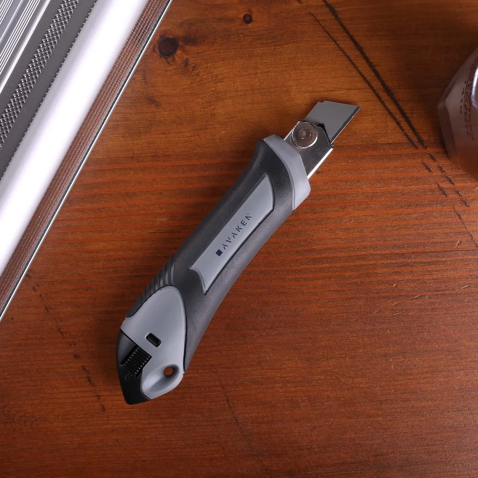 Slidepro Locking Utility Knife — view 2