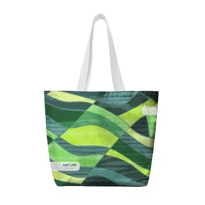 Everyday carry moment with the tote in hand