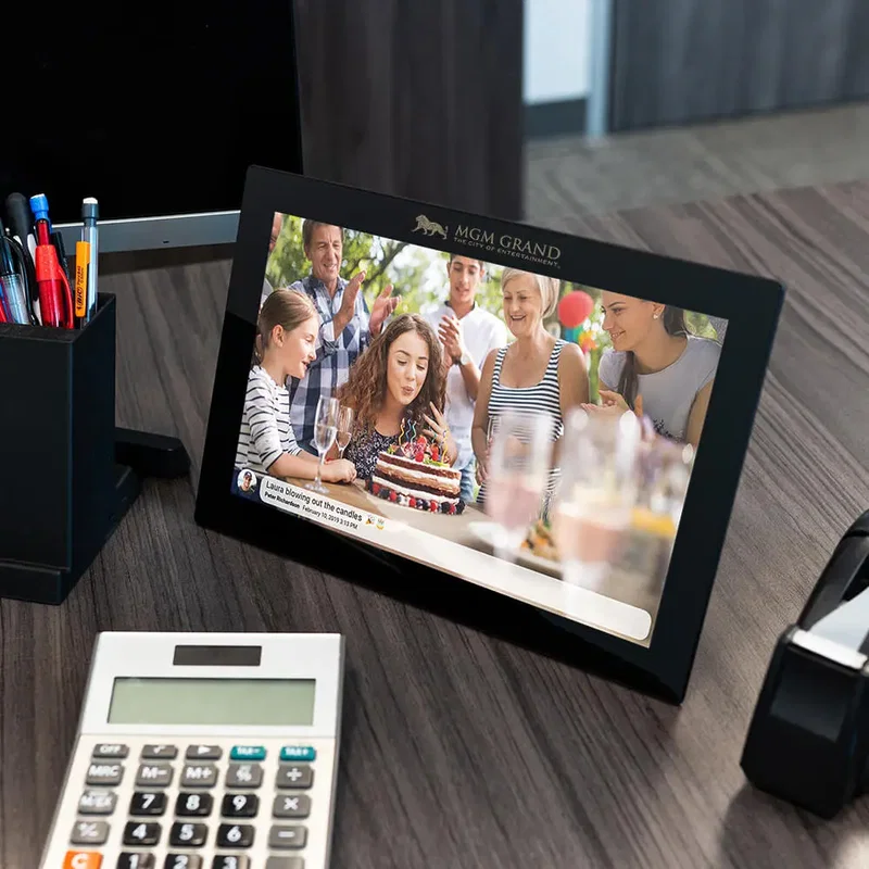 Tangelo Linkview 10.1" Wifi Digital Photo Frame — view 10