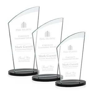 Starfire Crystal Oval Award with a Searchlight Bevel
