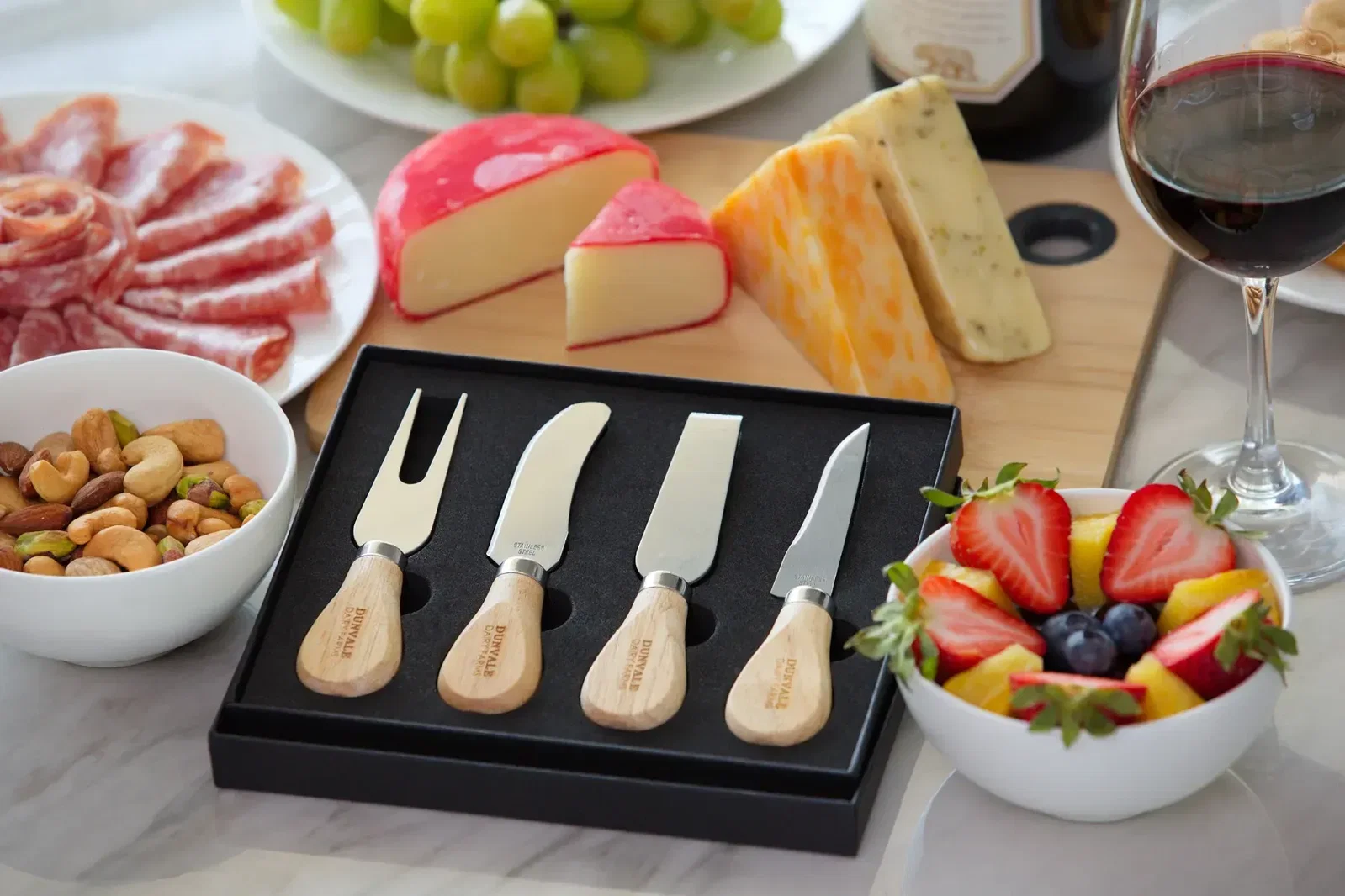 Branded cheese knife set in gift-box presentation