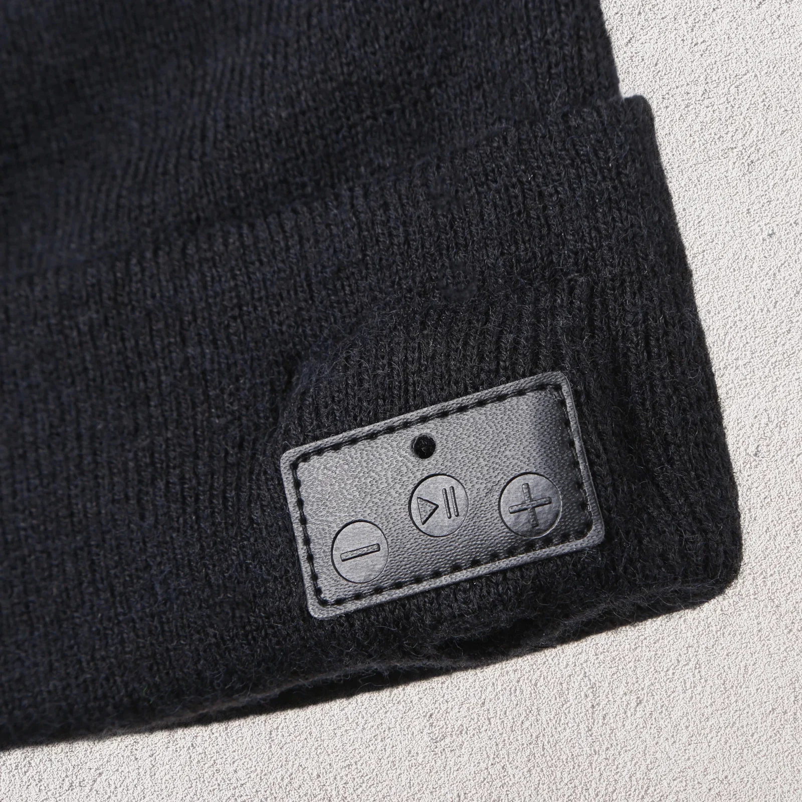 Tunezie Wireless Earbud Beanie — view 4