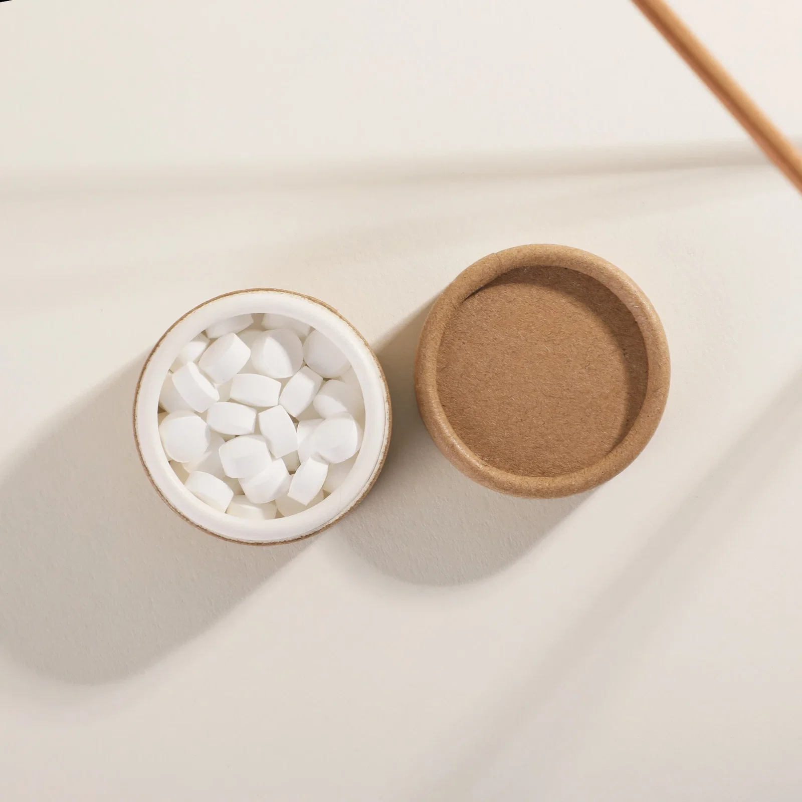 Twist & Pout Mints — view 9
