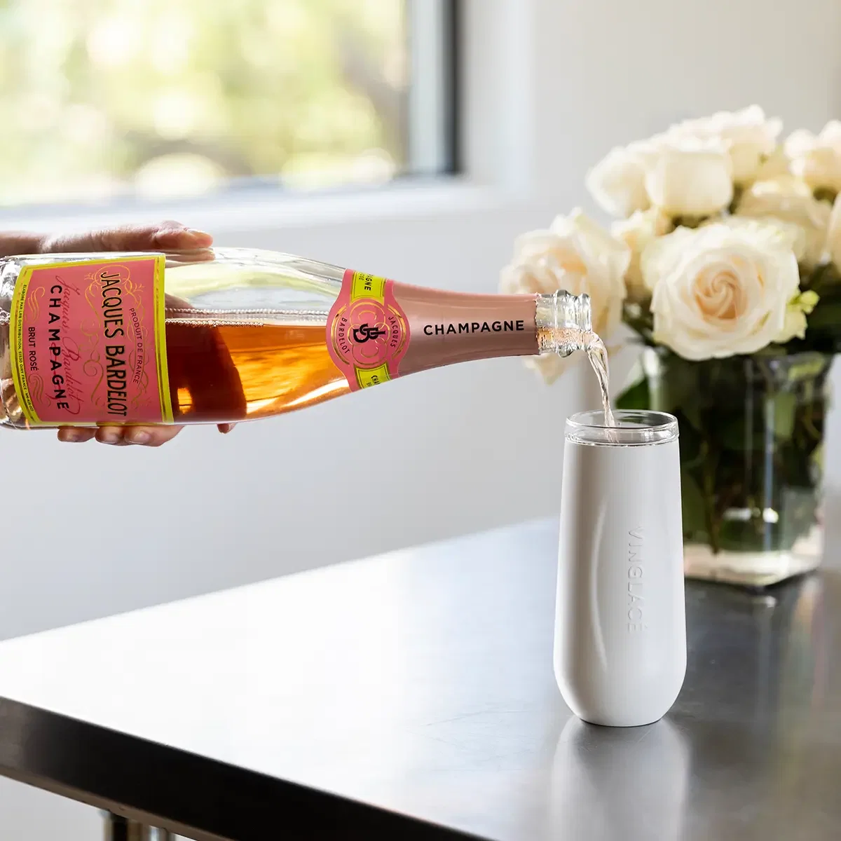 Vinglace® 6 oz. Champagne Flute in use