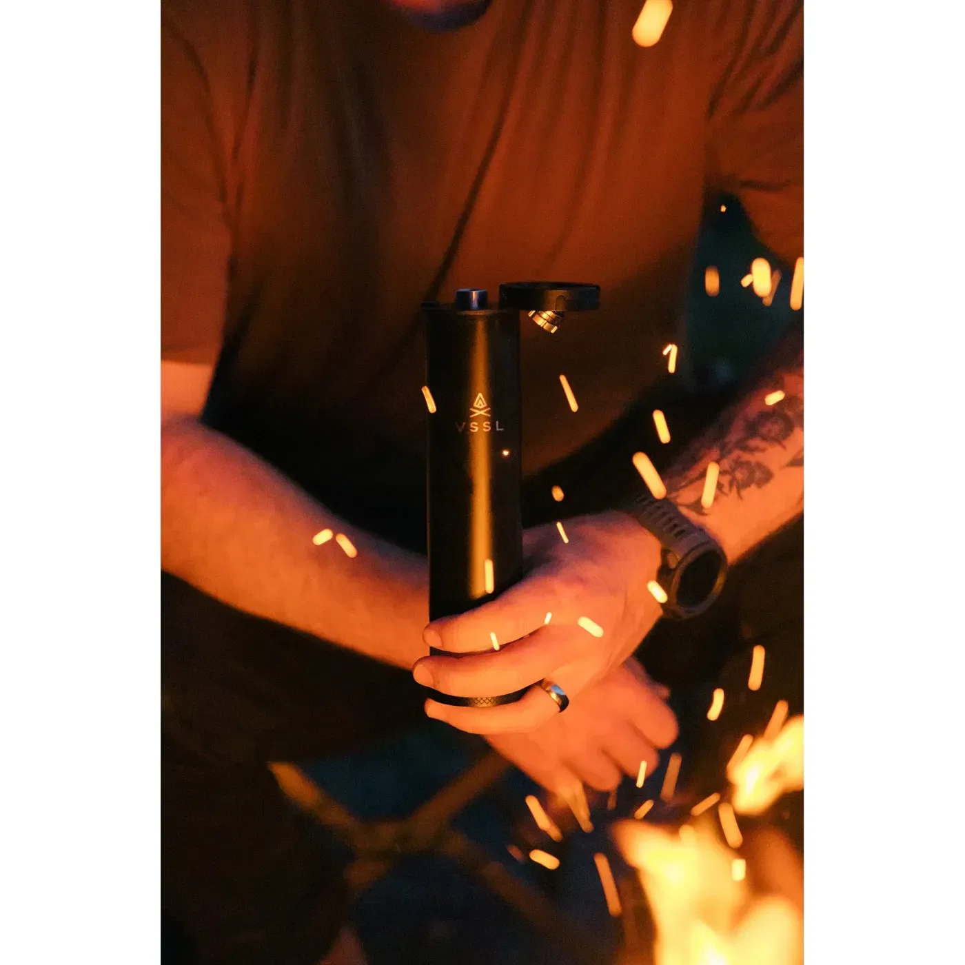 VSSL Insulated Flask held in hand